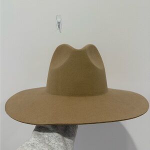 GIGI PIP Tan Women's Hat